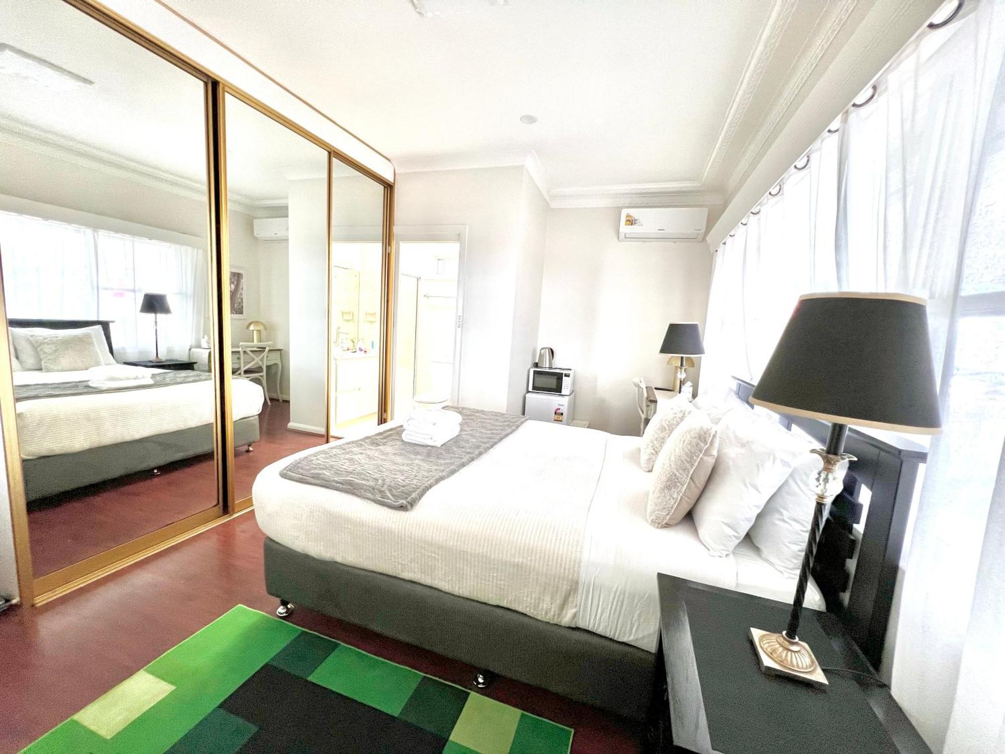 Guest house North Ryde Sydney